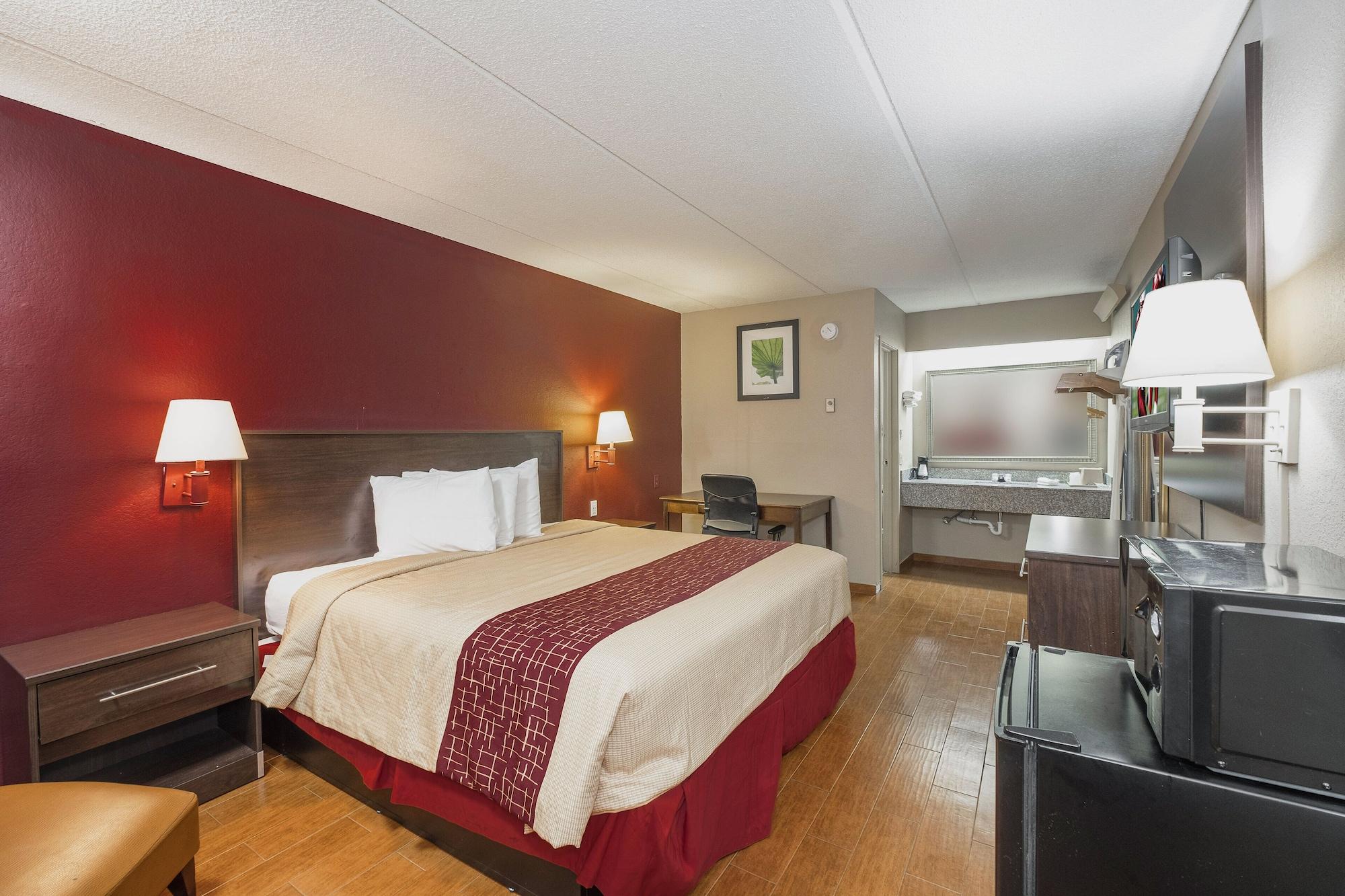 Red Roof Inn Jackson Downtown - Fairgrounds Экстерьер фото